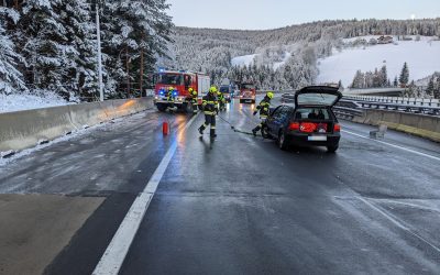 Verkehrsunfall auf der A2 – Totalschaden am PKW