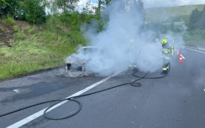 PKW brennt auf der A2 vollständig aus!
